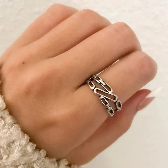 925 Sterling Silver Paperclip Ring Chain Link Ring Curb Chain Ring Dainty Ring - Picture 1 of 5